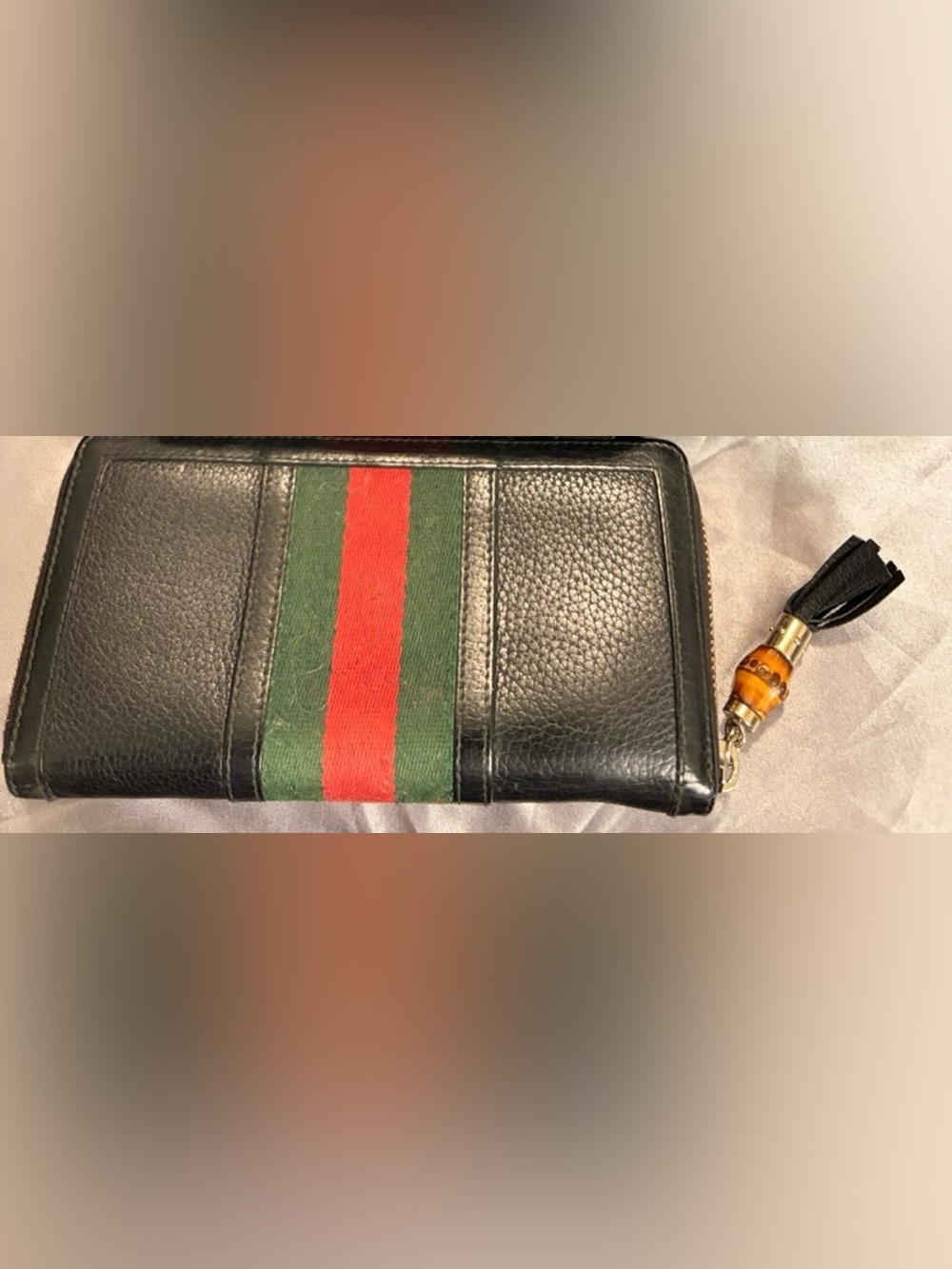 Genuine Gucci Calfskin Web Rania black leather zip around wallet